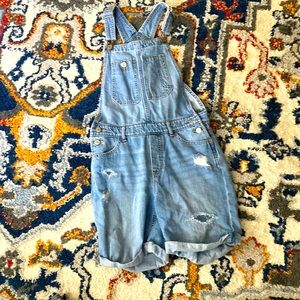Overall shorts